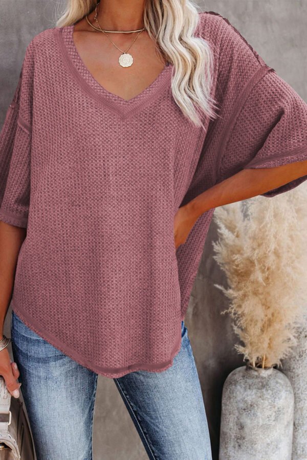 gray exposed seam half sleeve knitted v neck textured top