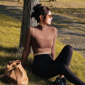 One piece fixed chest cushion, fake two-piece long sleeved mesh fitness yoga suit, sports top, autumn short cover shirt